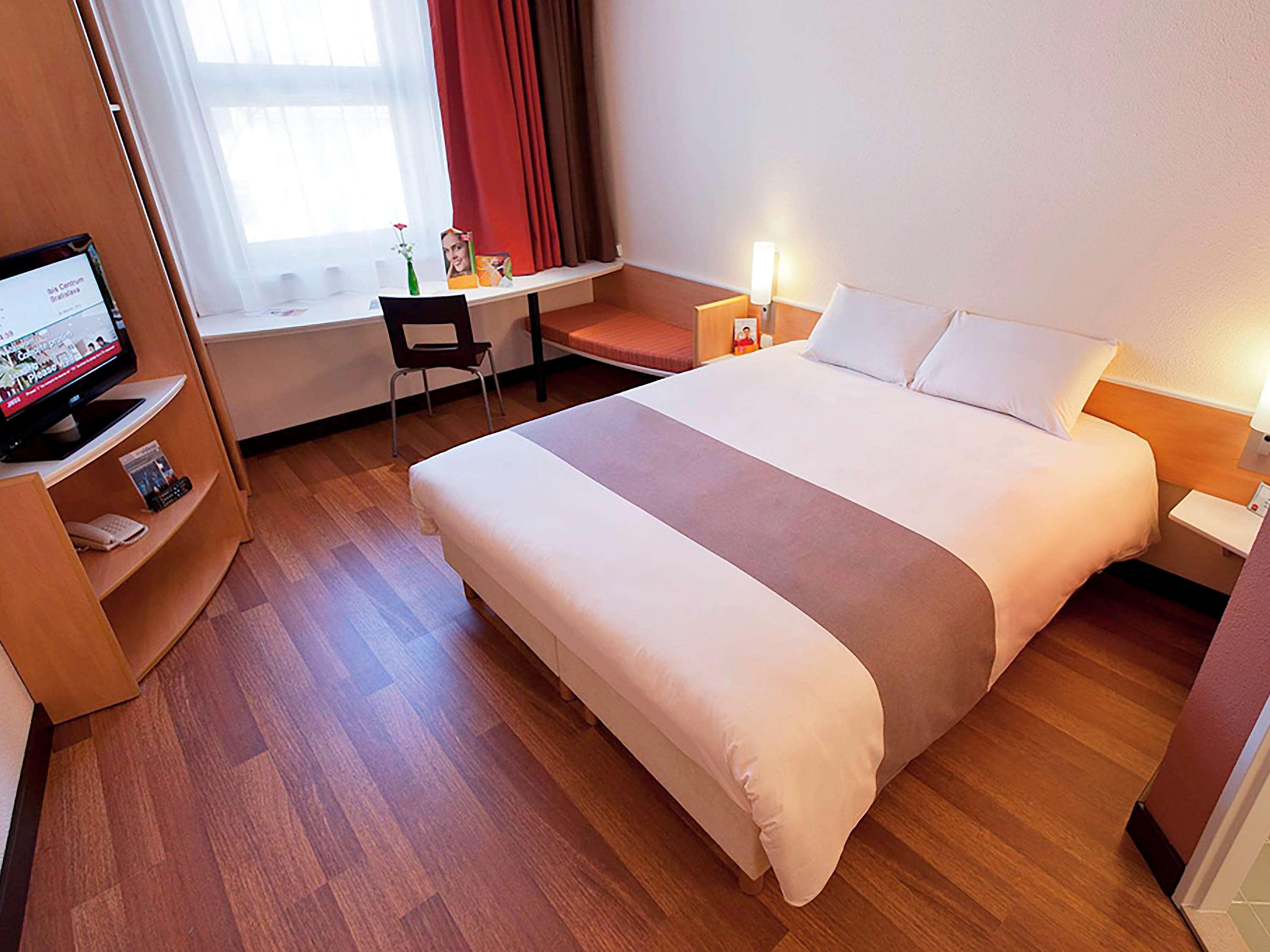 Ibis Bratislava Centrum Luaran gambar