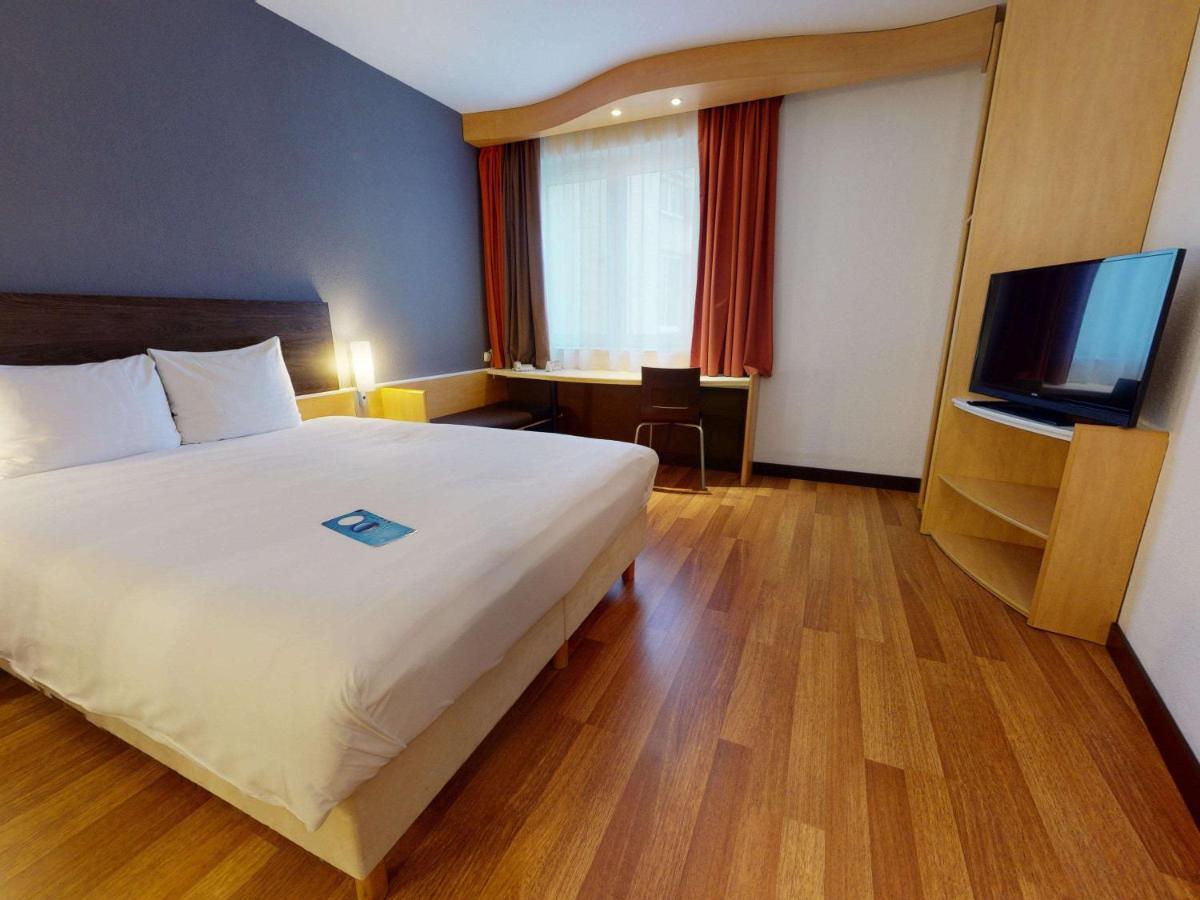 Ibis Bratislava Centrum Luaran gambar
