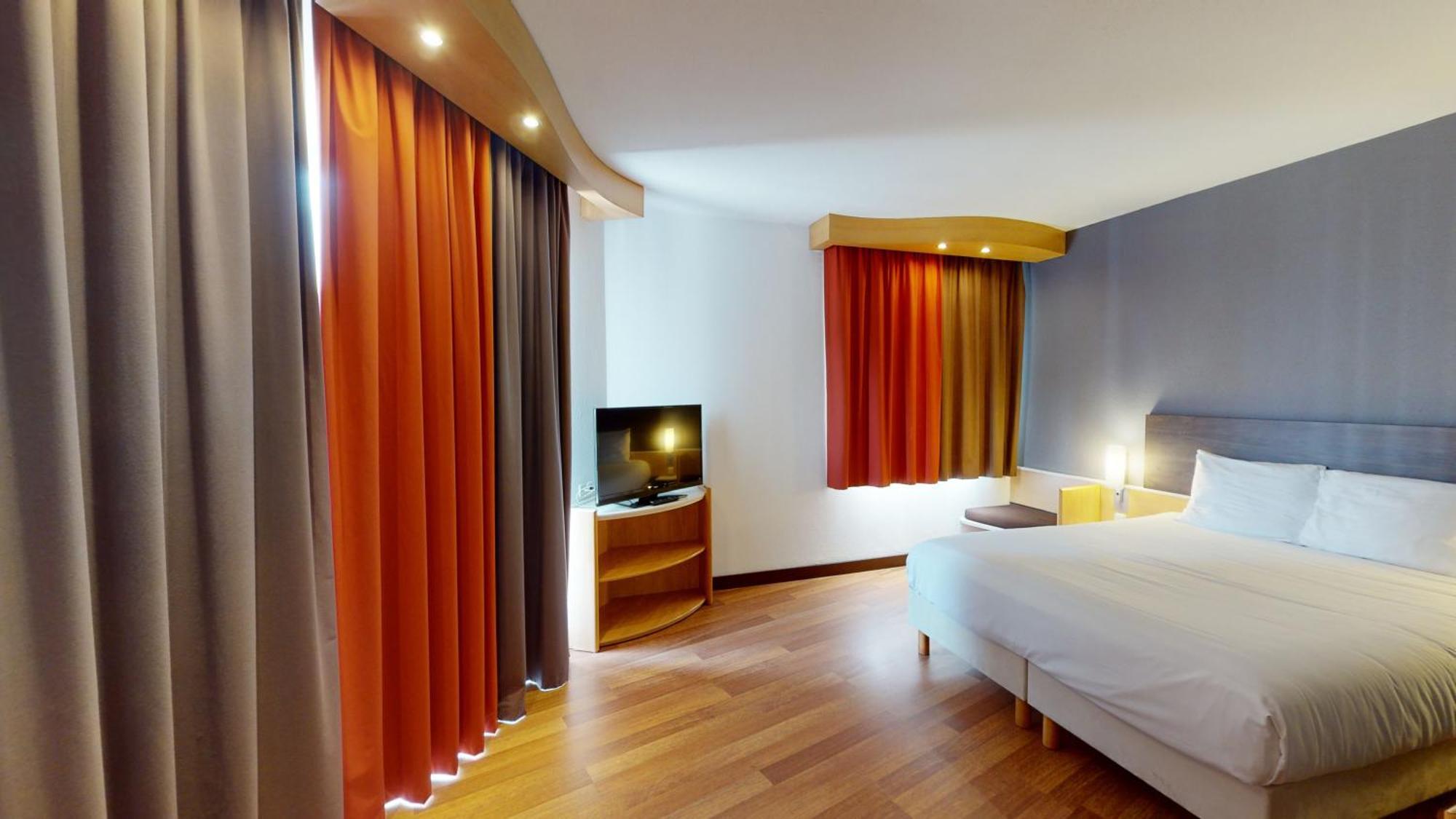 Ibis Bratislava Centrum Luaran gambar