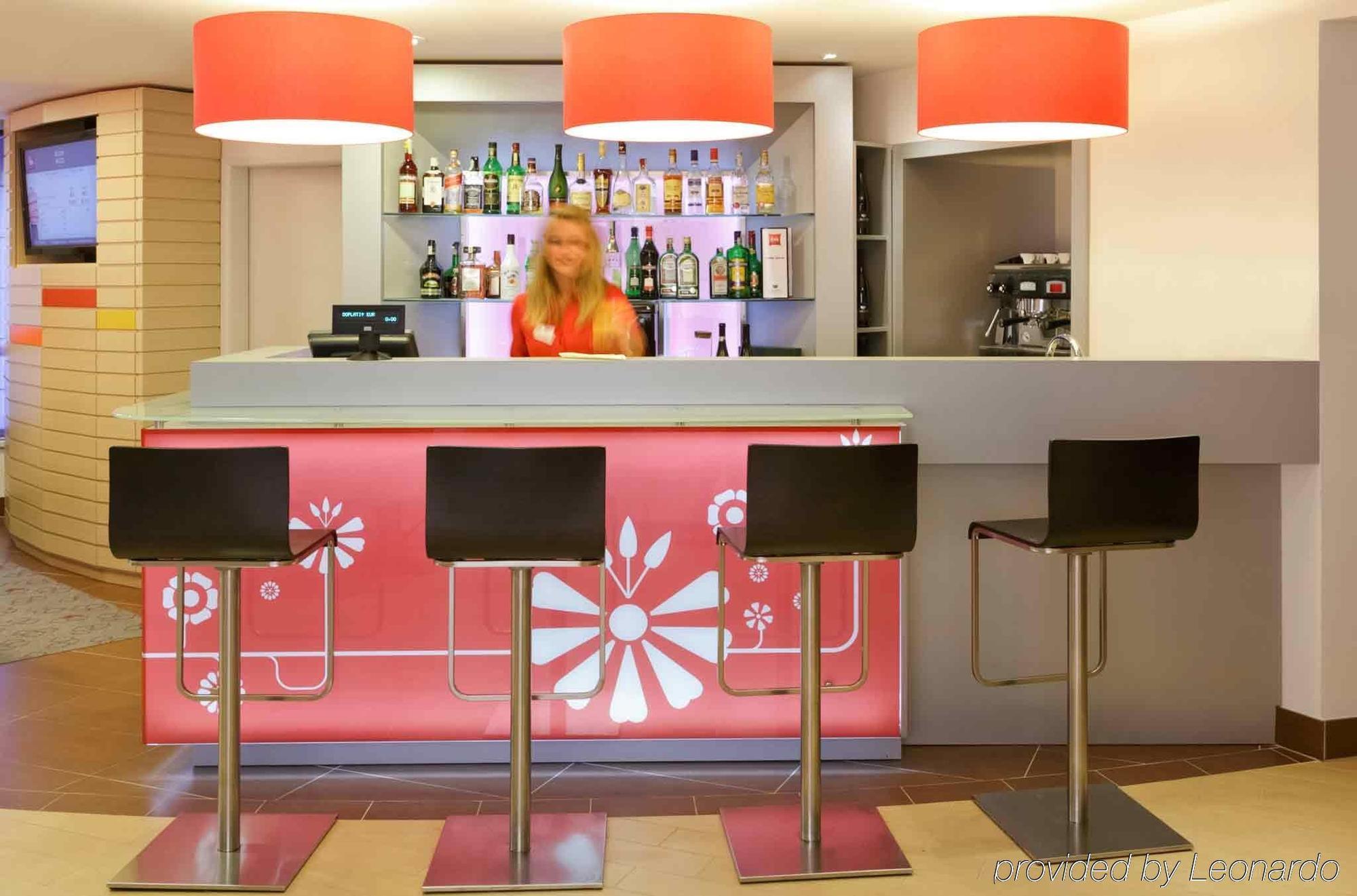 Ibis Bratislava Centrum Luaran gambar