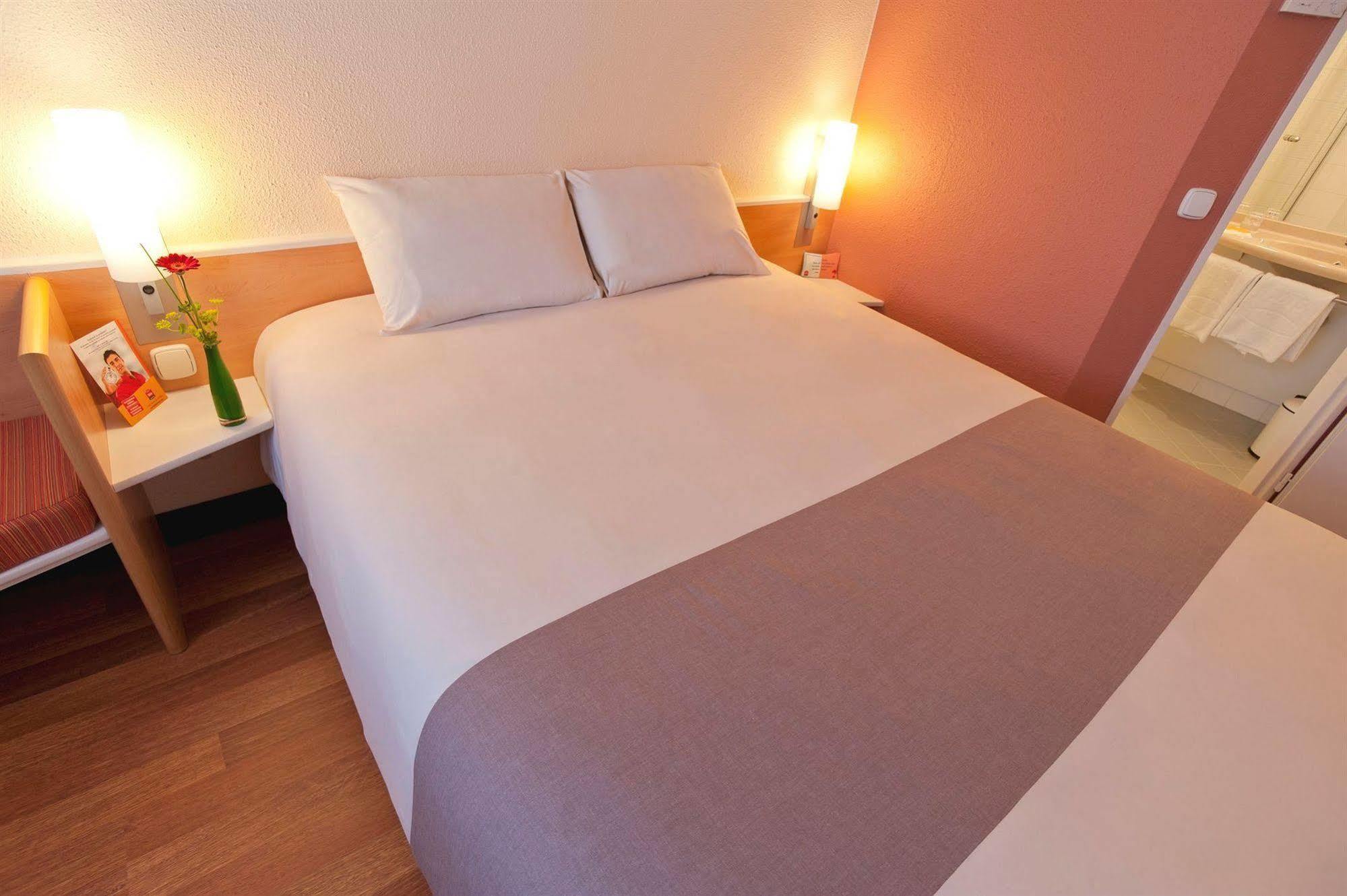 Ibis Bratislava Centrum Luaran gambar